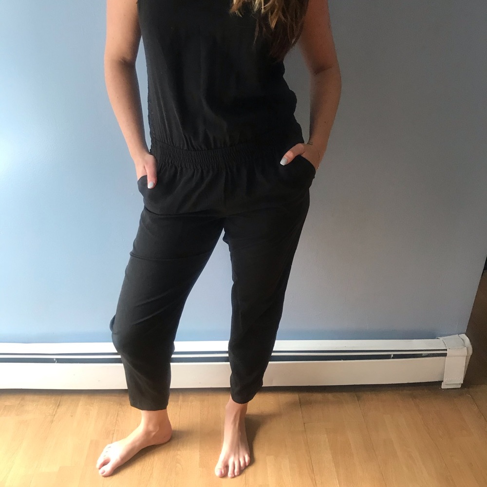 Express black jumper